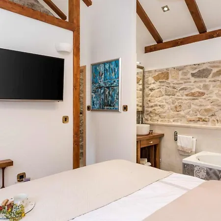 Luxury Finessa 2 With Heated Pool, Jacuzzi And Sauna Villa Skradin