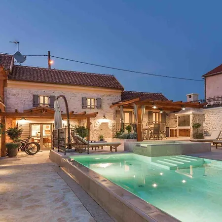Luxury Finessa 2 With Heated Pool, Jacuzzi And Sauna * Skradin