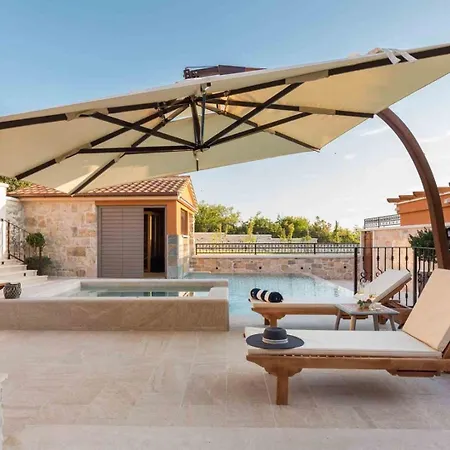 Luxury Finessa 2 With Heated Pool, Jacuzzi And Sauna