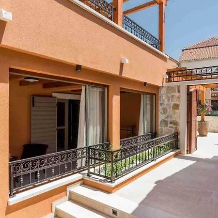 Luxury Finessa 2 With Heated Pool, Jacuzzi And Sauna Villa *