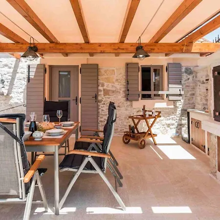 Luxury Finessa 2 With Heated Pool, Jacuzzi And Sauna Skradin