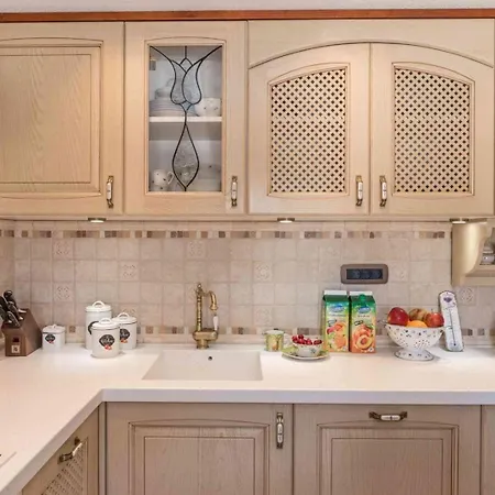 Luxury Finessa 2 With Heated Pool, Jacuzzi And Sauna