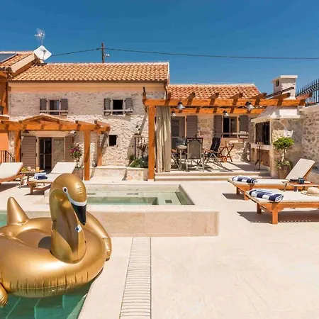 Luxury Finessa 2 With Heated Pool, Jacuzzi And Sauna Skradin