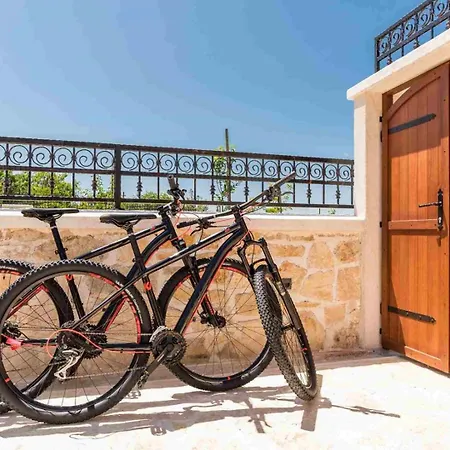 Luxury Finessa 2 With Heated Pool, Jacuzzi And Sauna Villa *