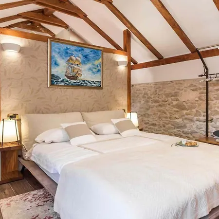 Villa Luxury Finessa 2 With Heated Pool, Jacuzzi And Sauna *