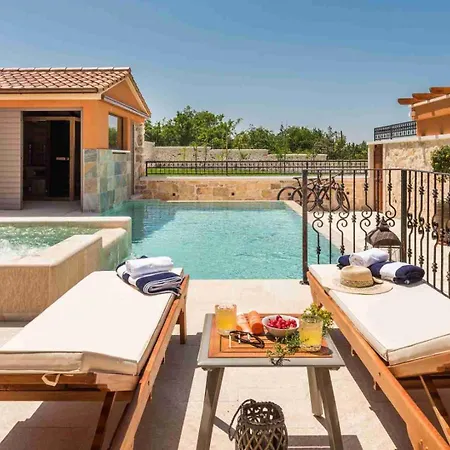 Luxury Finessa 2 With Heated Pool, Jacuzzi And Sauna * Skradin