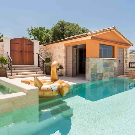 Luxury Finessa 2 With Heated Pool, Jacuzzi And Sauna