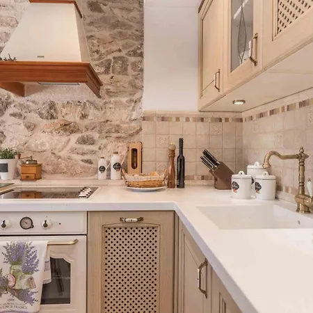 Villa Luxury Finessa 2 With Heated Pool, Jacuzzi And Sauna *