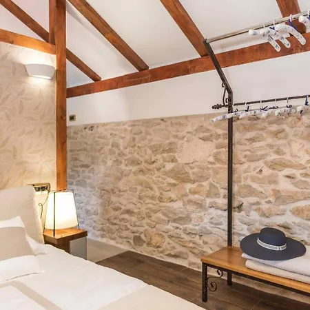 Luxury Finessa 2 With Heated Pool, Jacuzzi And Sauna Villa