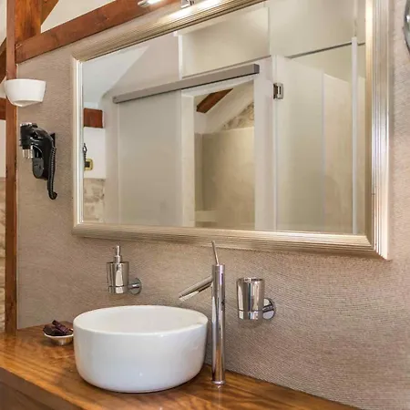 Luxury Finessa 2 With Heated Pool, Jacuzzi And Sauna Villa *