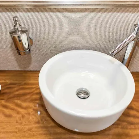 Villa Luxury Finessa 2 With Heated Pool, Jacuzzi And Sauna *