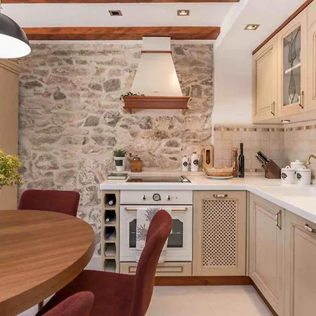 Luxury Finessa 2 With Heated Pool, Jacuzzi And Sauna