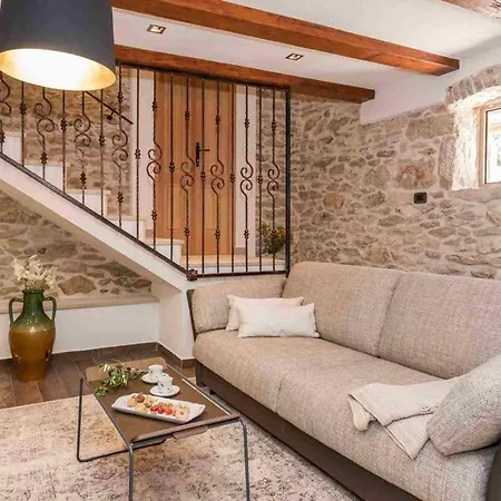 Luxury Finessa 2 With Heated Pool, Jacuzzi And Sauna ヴィラ スクラーディン