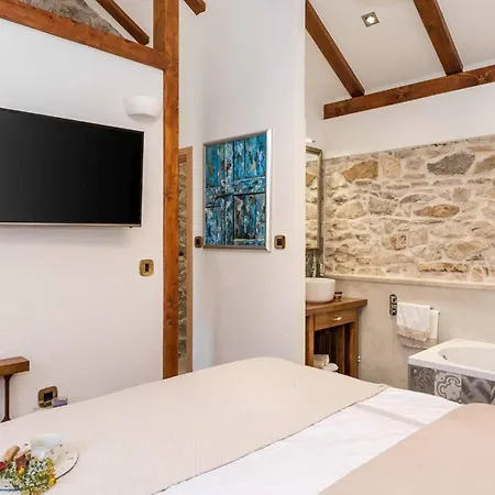 ヴィラ Luxury Finessa 2 With Heated Pool, Jacuzzi And Sauna