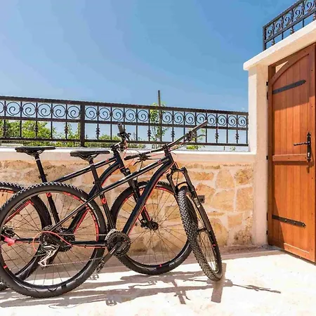 Luxury Finessa 2 With Heated Pool, Jacuzzi And Sauna Skradin