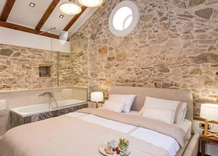 Luxury Finessa 2 With Heated Pool, Jacuzzi And Sauna *