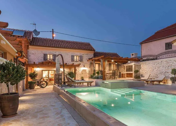 Luxury Finessa 2 With Heated Pool, Jacuzzi And Sauna * Skradin