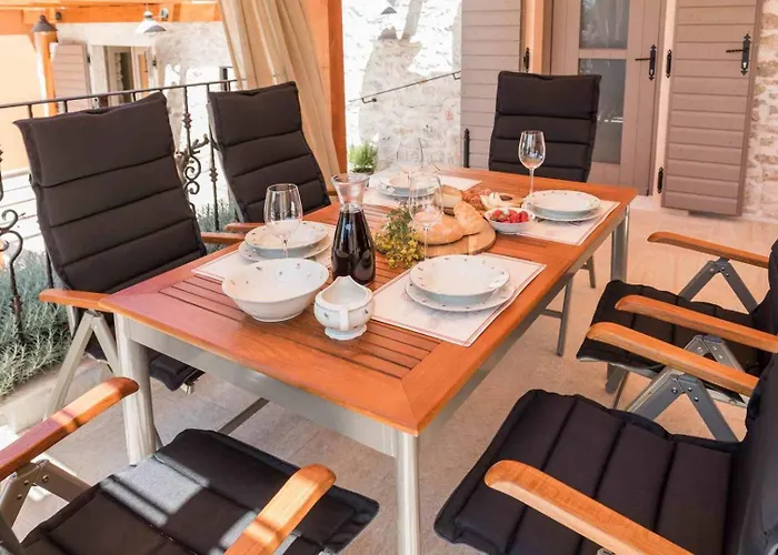 Luxury Finessa 2 With Heated Pool, Jacuzzi And Sauna Willa Skradin