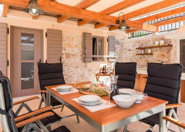 Luxury Finessa 2 With Heated Pool, Jacuzzi And Sauna Villa Skradin