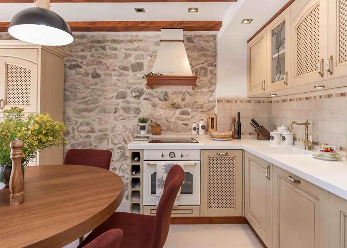 Luxury Finessa 2 With Heated Pool, Jacuzzi And Sauna