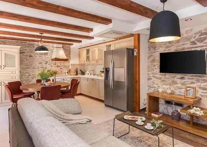 Luxury Finessa 2 With Heated Pool, Jacuzzi And Sauna Willa Skradin