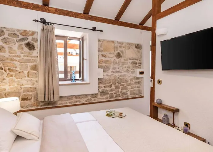 Luxury Finessa 2 With Heated Pool, Jacuzzi And Sauna * 斯克拉丁