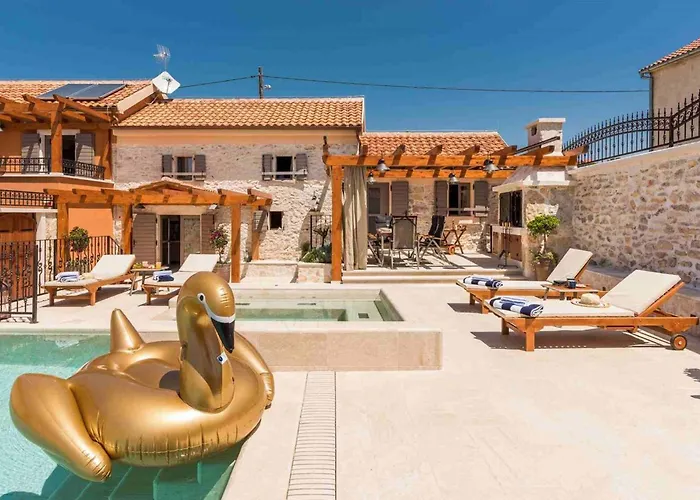 Luxury Finessa 2 With Heated Pool, Jacuzzi And Sauna Villa Skradin