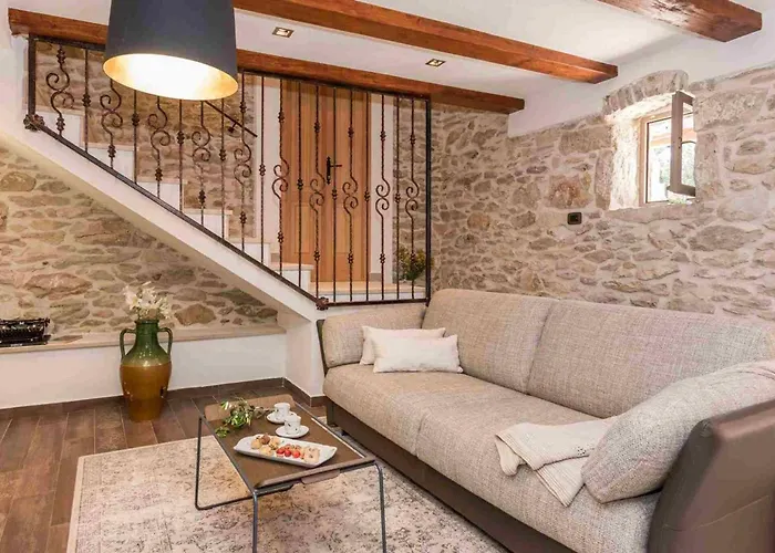 Luxury Finessa 2 With Heated Pool, Jacuzzi And Sauna Villa Skradin