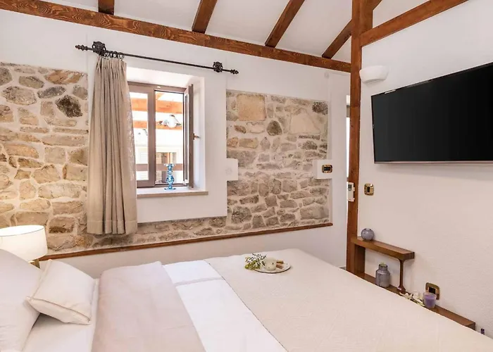 Luxury Finessa 2 With Heated Pool, Jacuzzi And Sauna Villa *