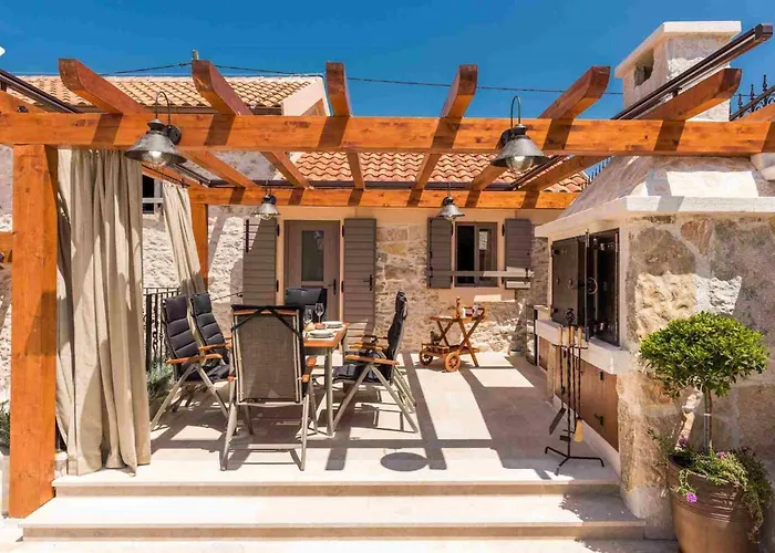 Luxury Finessa 2 With Heated Pool, Jacuzzi And Sauna * Skradin