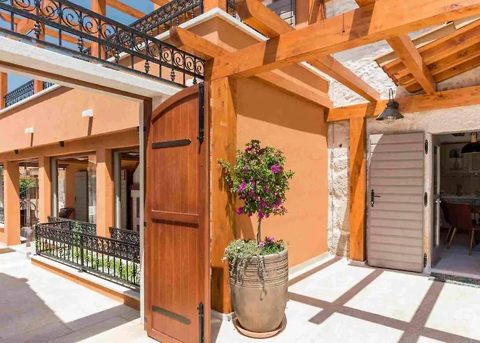 Luxury Finessa 2 With Heated Pool, Jacuzzi And Sauna Villa *